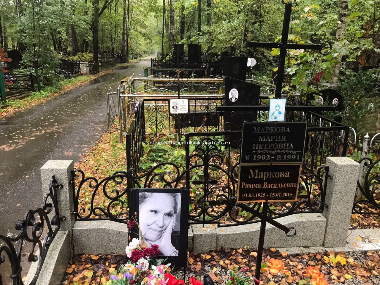 Могила Риммы Марковой на Николо-Архангельском кладбище